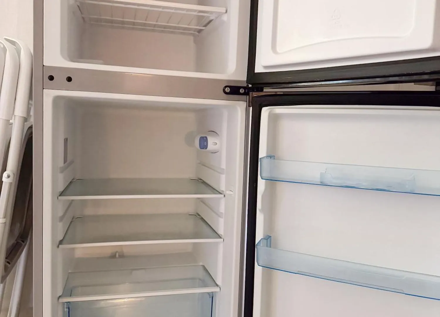 Апартаменты #Free Luggage Storage, #3 Rooms, #4 Beds, #Rooftop, #Han River, #5 Minutes To Dangsan Station, #Hongdae, #Hapjeong, #Airport Bus, #16 Pyeong, #Group, #Room 301 Сеул