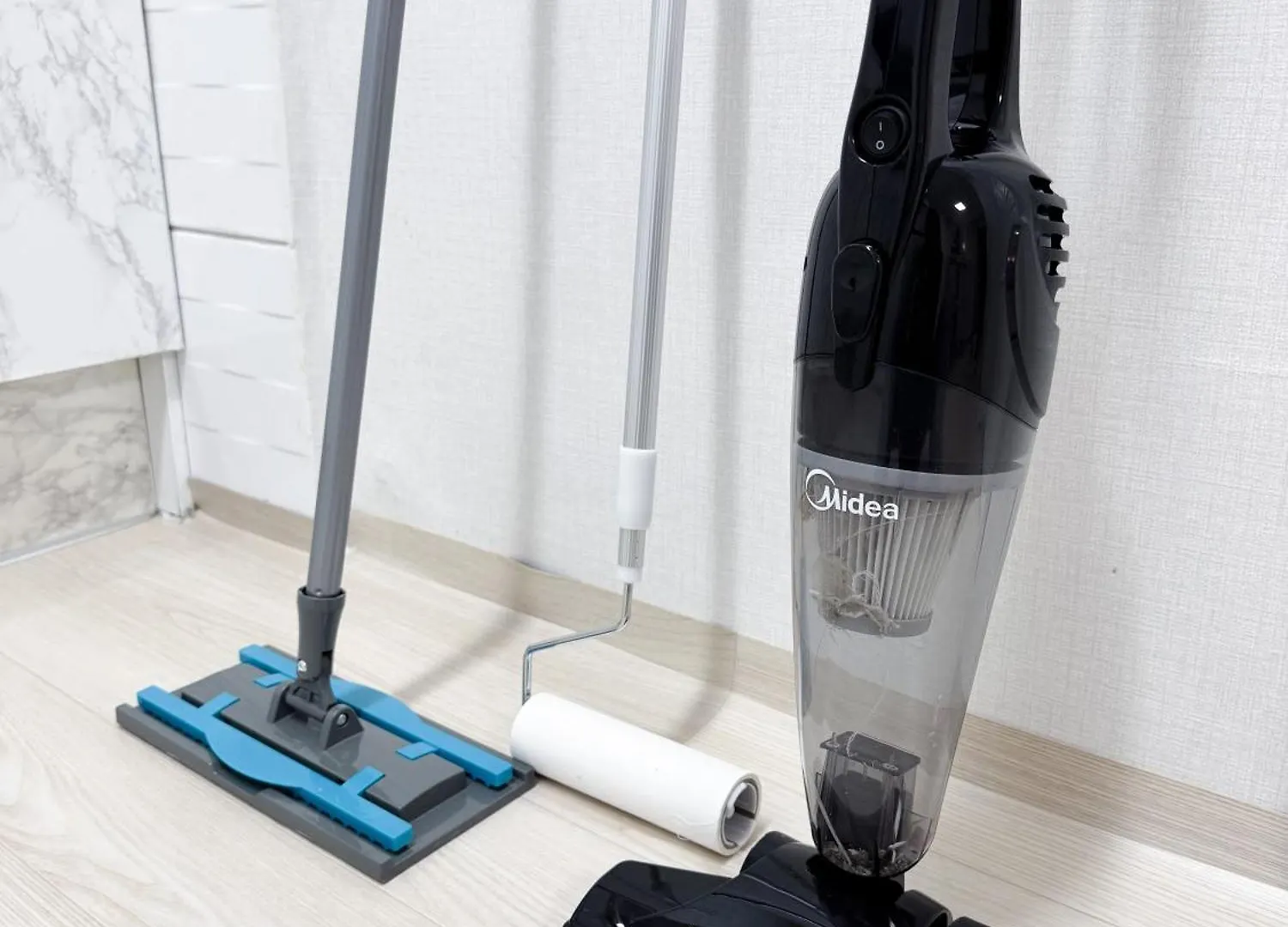 Апартаменты #Free Luggage Storage, #3 Rooms, #4 Beds, #Rooftop, #Han River, #5 Minutes To Dangsan Station, #Hongdae, #Hapjeong, #Airport Bus, #16 Pyeong, #Group, #Room 301 Сеул Южная Корея