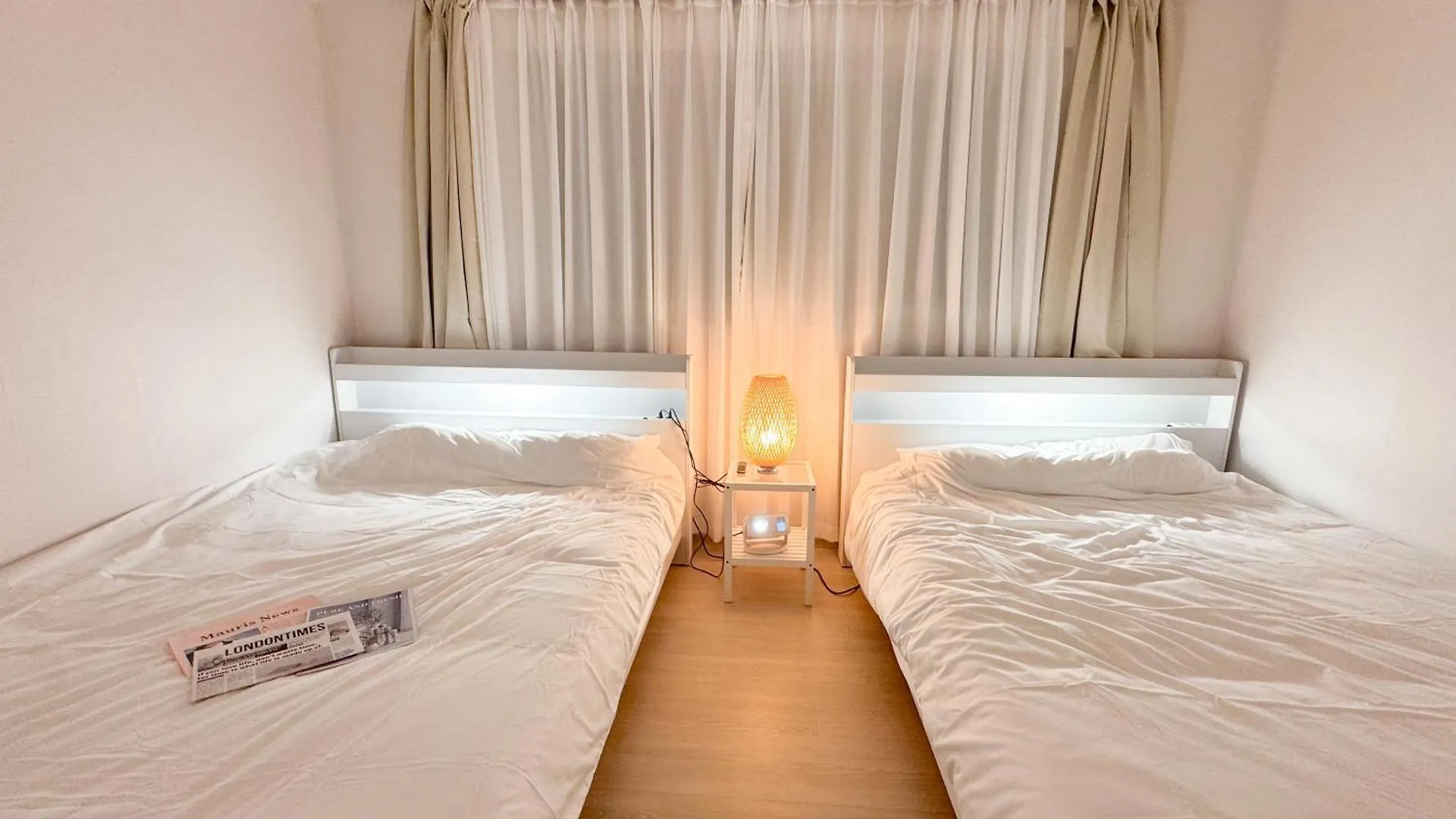 #Free Luggage Storage, #3 Rooms, #4 Beds, #Rooftop, #Han River, #5 Minutes To Dangsan Station, #Hongdae, #Hapjeong, #Airport Bus, #16 Pyeong, #Group, #Room 301 Сеул